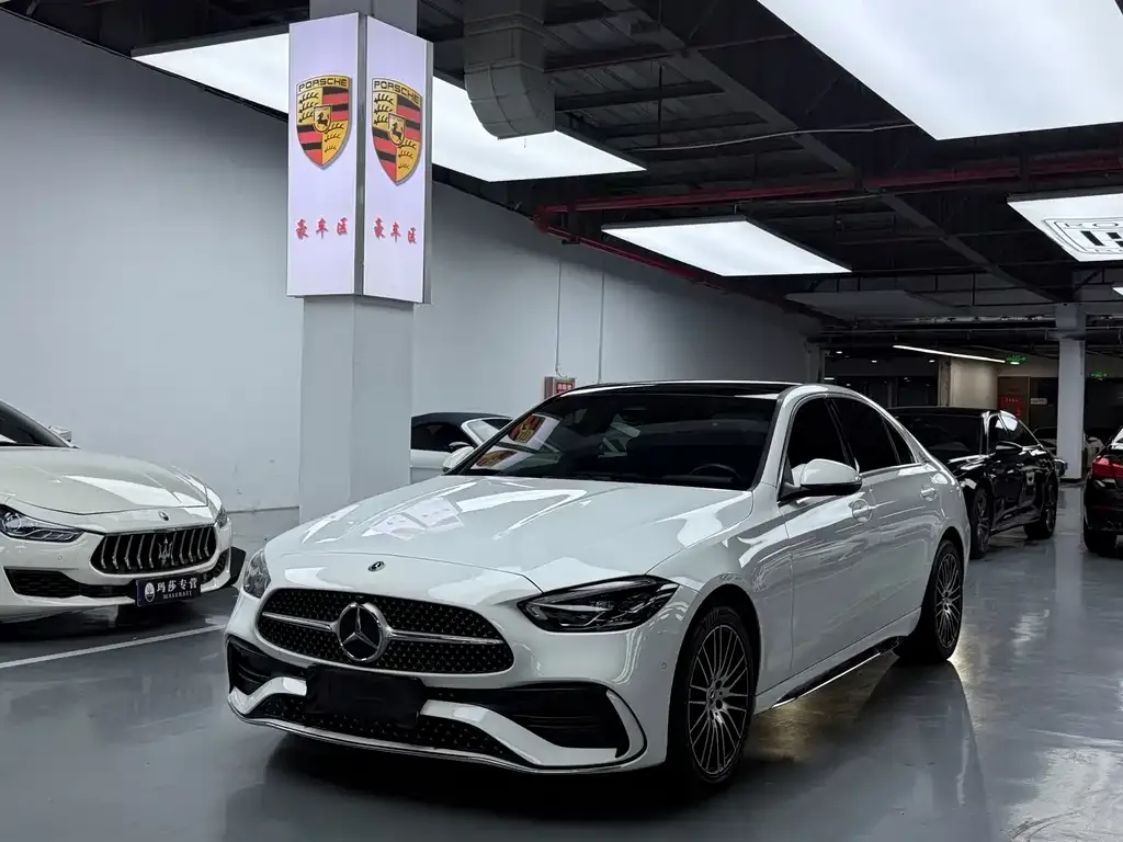 Mercedes-Benz C-Class — фото 1