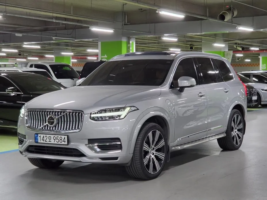 Volvo XC90 — фото 1