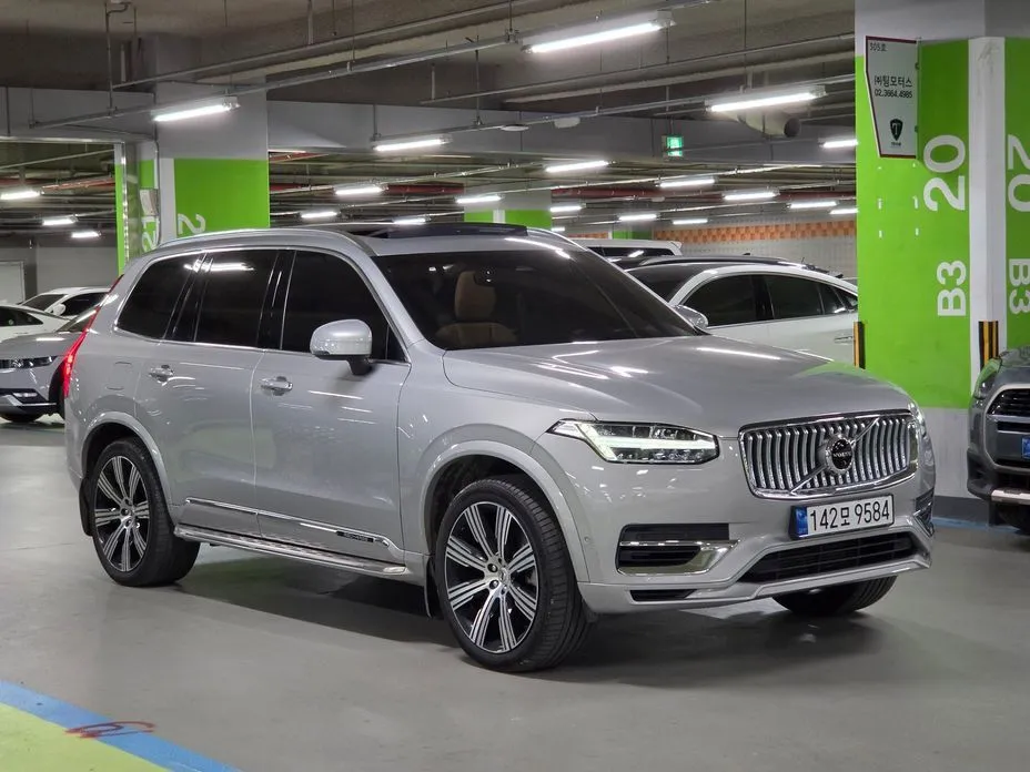 Volvo XC90 — фото 10