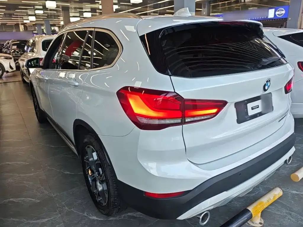 BMW X1 — фото 2