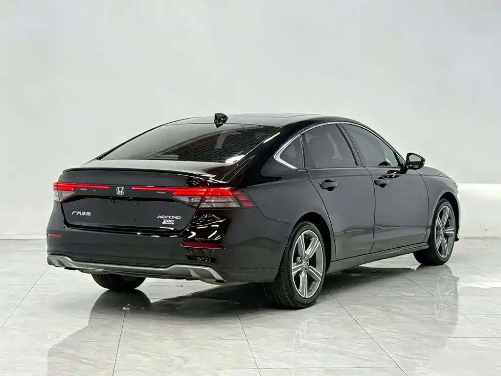 Honda Accord — фото 5