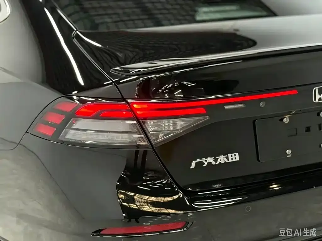 Honda Accord — фото 10