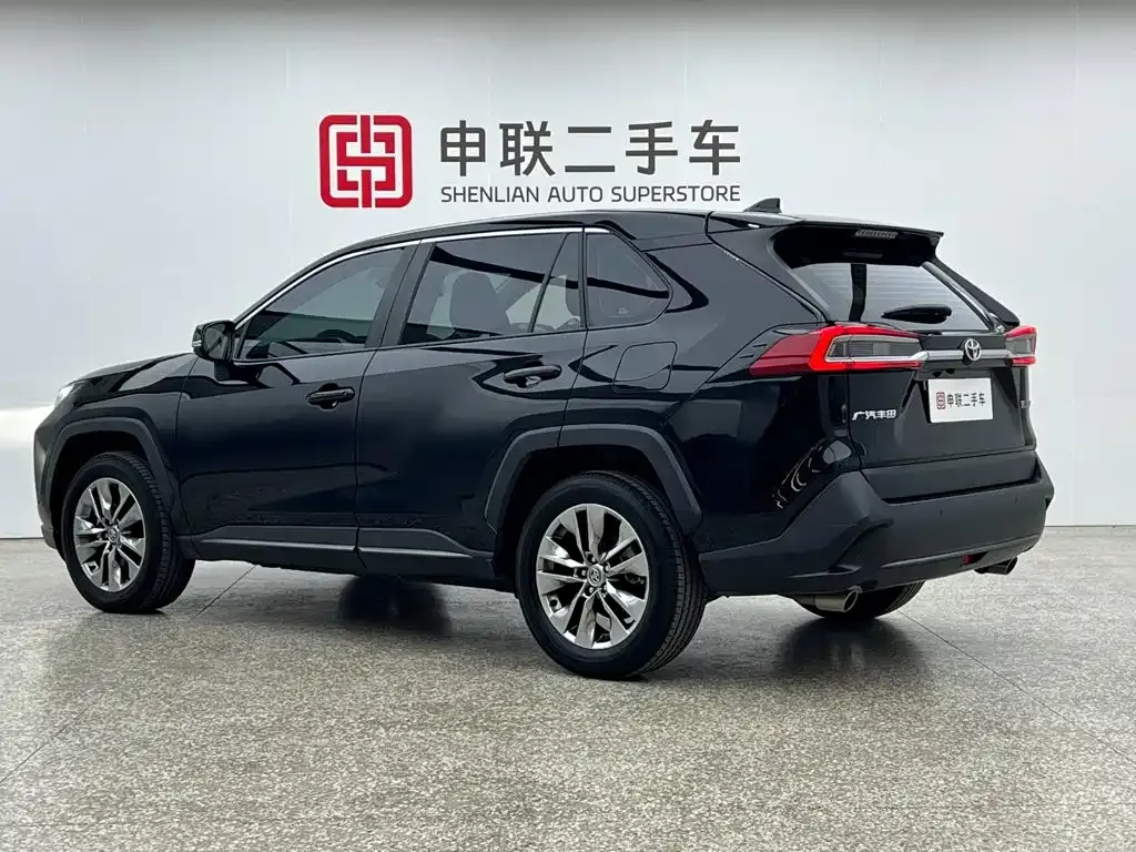 Toyota Wildlander — фото 7