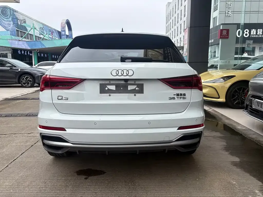 Audi Q3 — фото 10