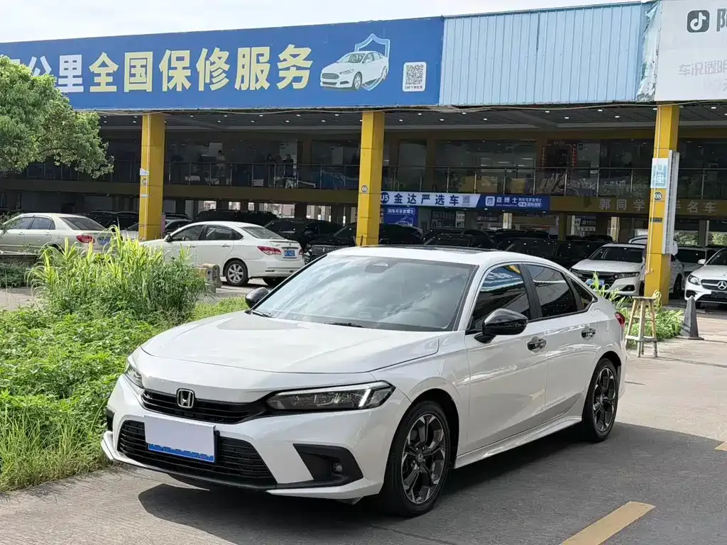 Honda Civic — фото 1
