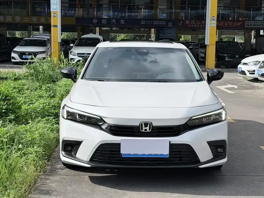 Honda Civic — фото 10