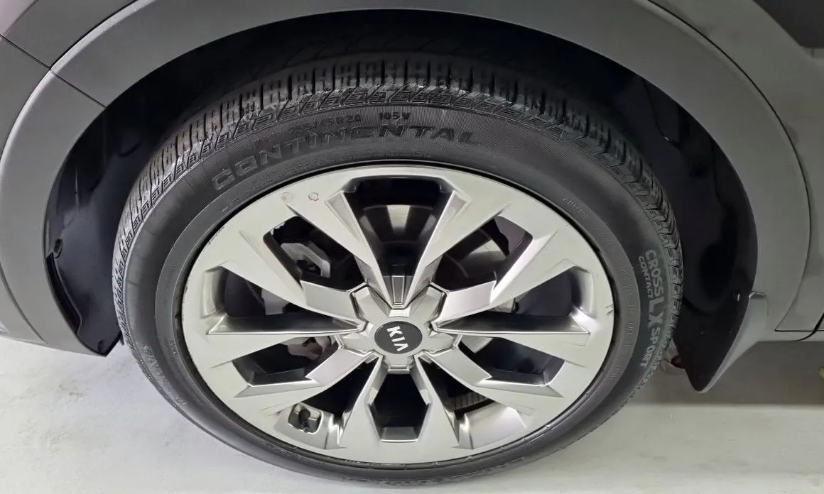 Kia Sorento — фото 4