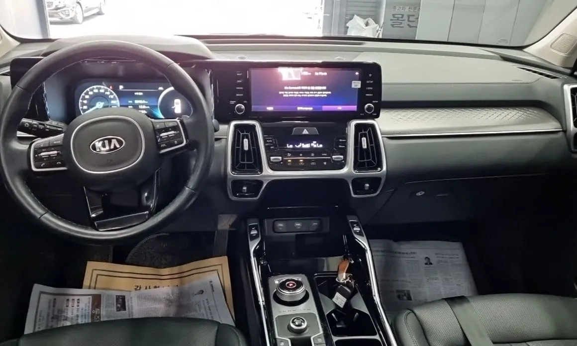 Kia Sorento — фото 5