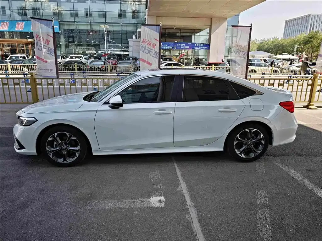 Honda Civic — фото 10