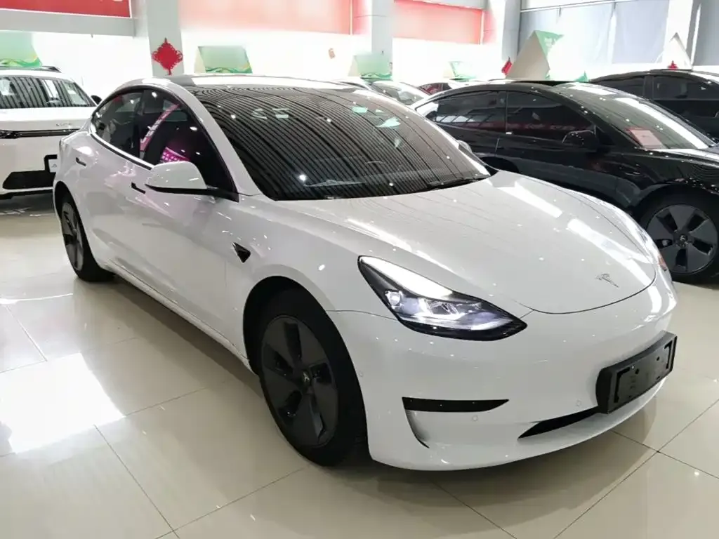 Tesla Model 3 — фото 3