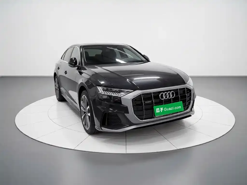 Audi Q8 — фото 2