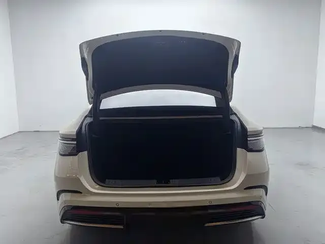 BYD Seal — фото 6