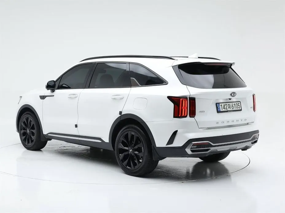 Kia Sorento — фото 7