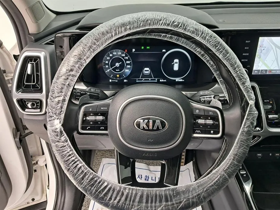 Kia Sorento — фото 9