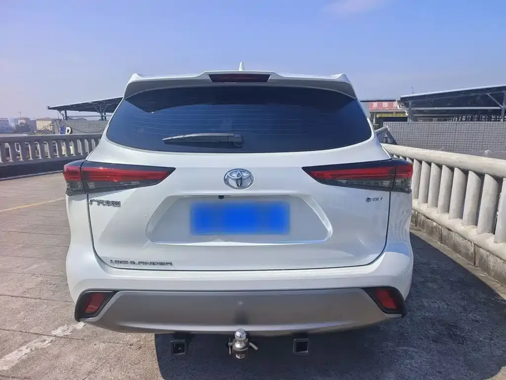 Toyota Highlander — фото 2