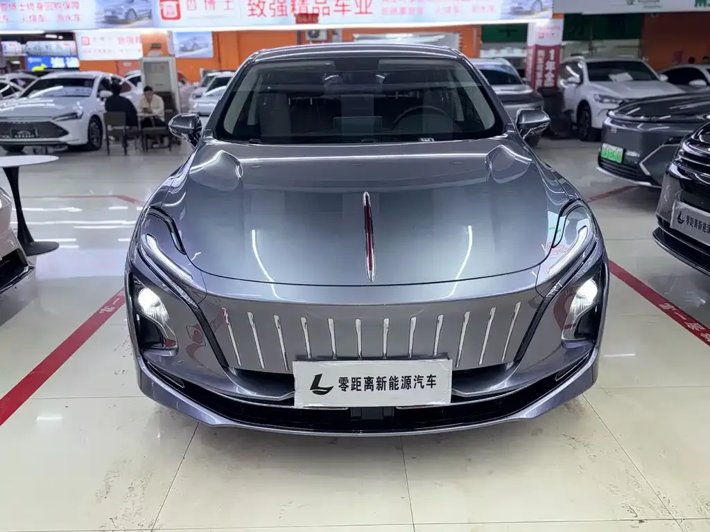 Hongqi E-QM5 — фото 4