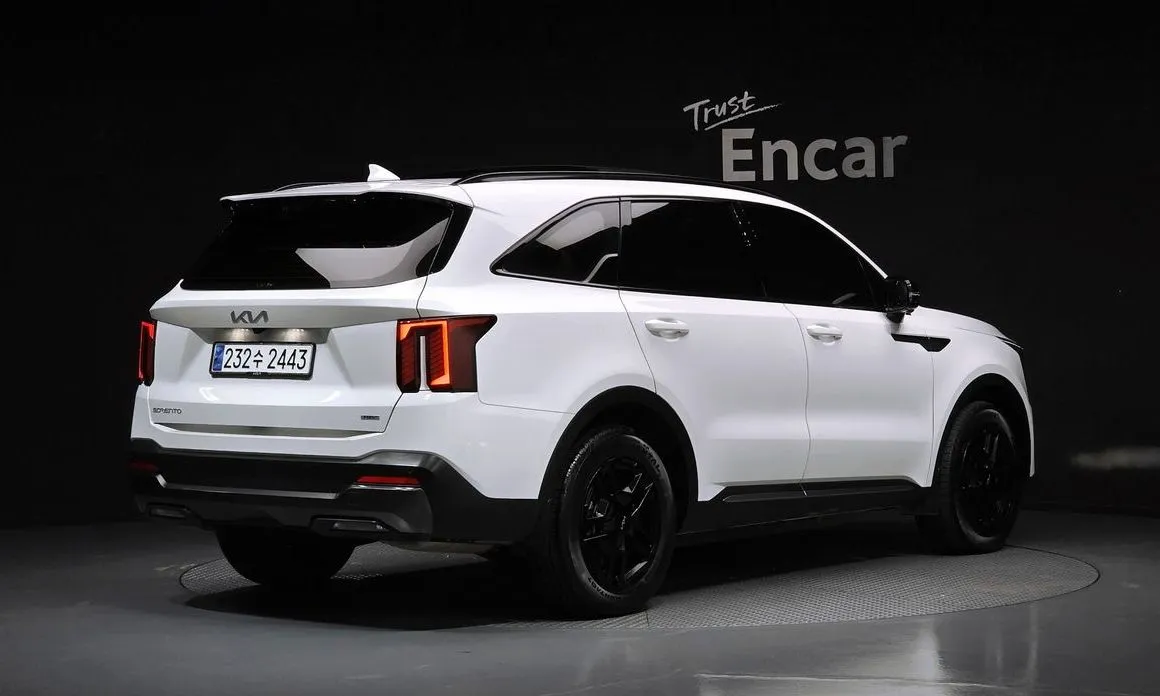 Kia Sorento — фото 7
