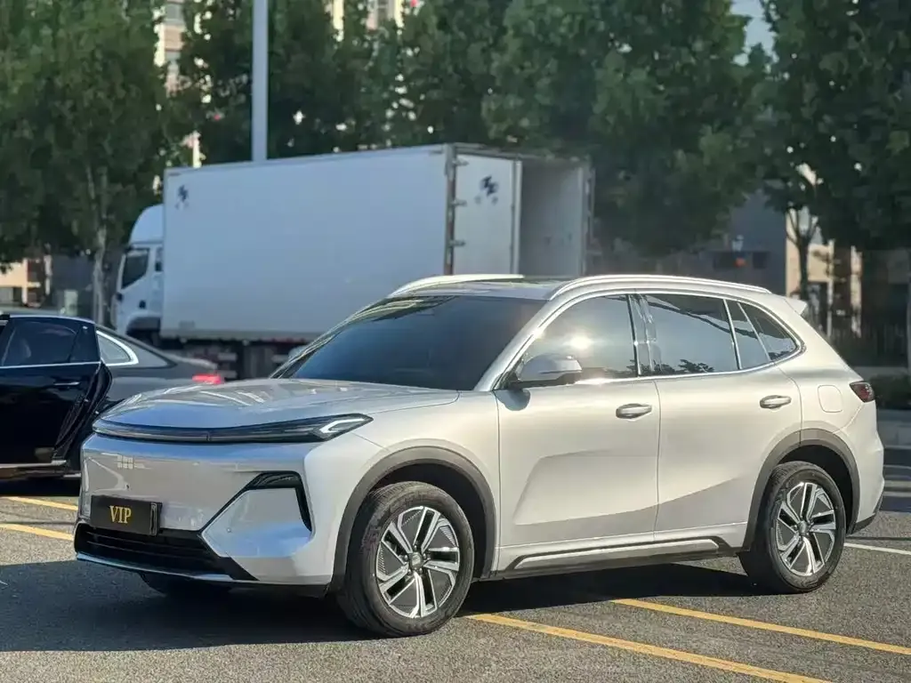 Geely Galaxy Xingjian 7 — фото 1