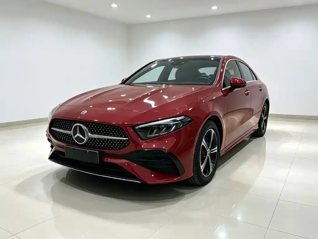 Mercedes-Benz A-Class — фото 1