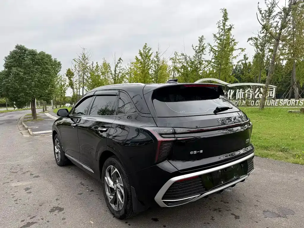 Hongqi HS3 PHEV — фото 10