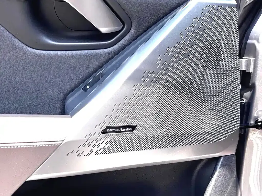 BMW 5 Series — фото 10
