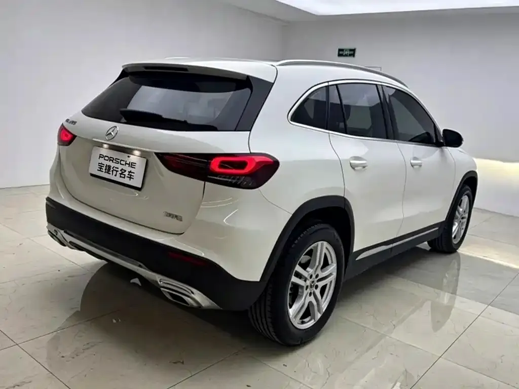 Mercedes-Benz GLA — фото 9