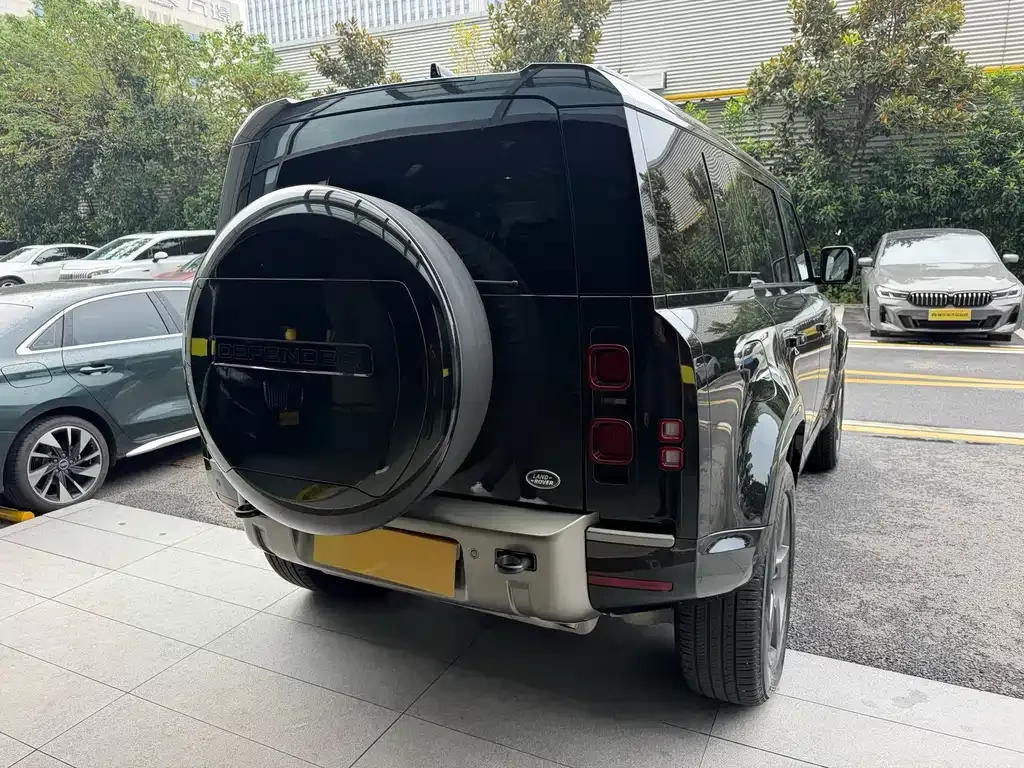 Land Rover Defender — фото 8