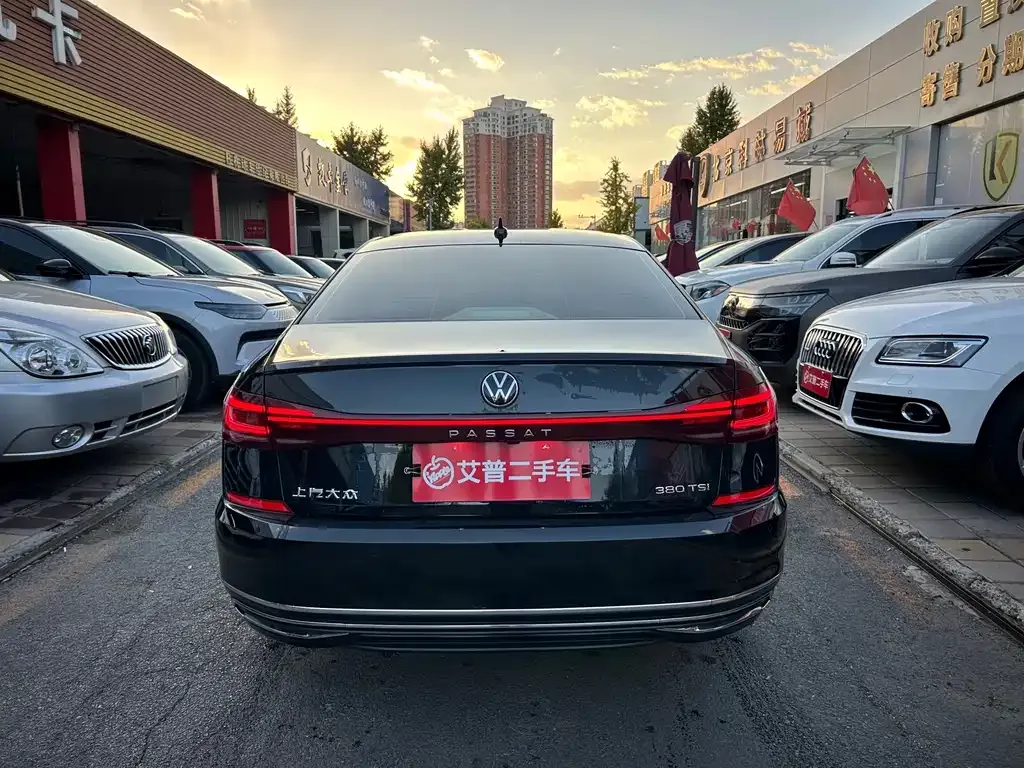 Volkswagen Passat — фото 2