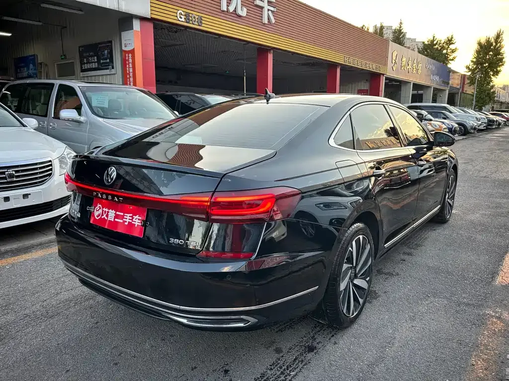 Volkswagen Passat — фото 9
