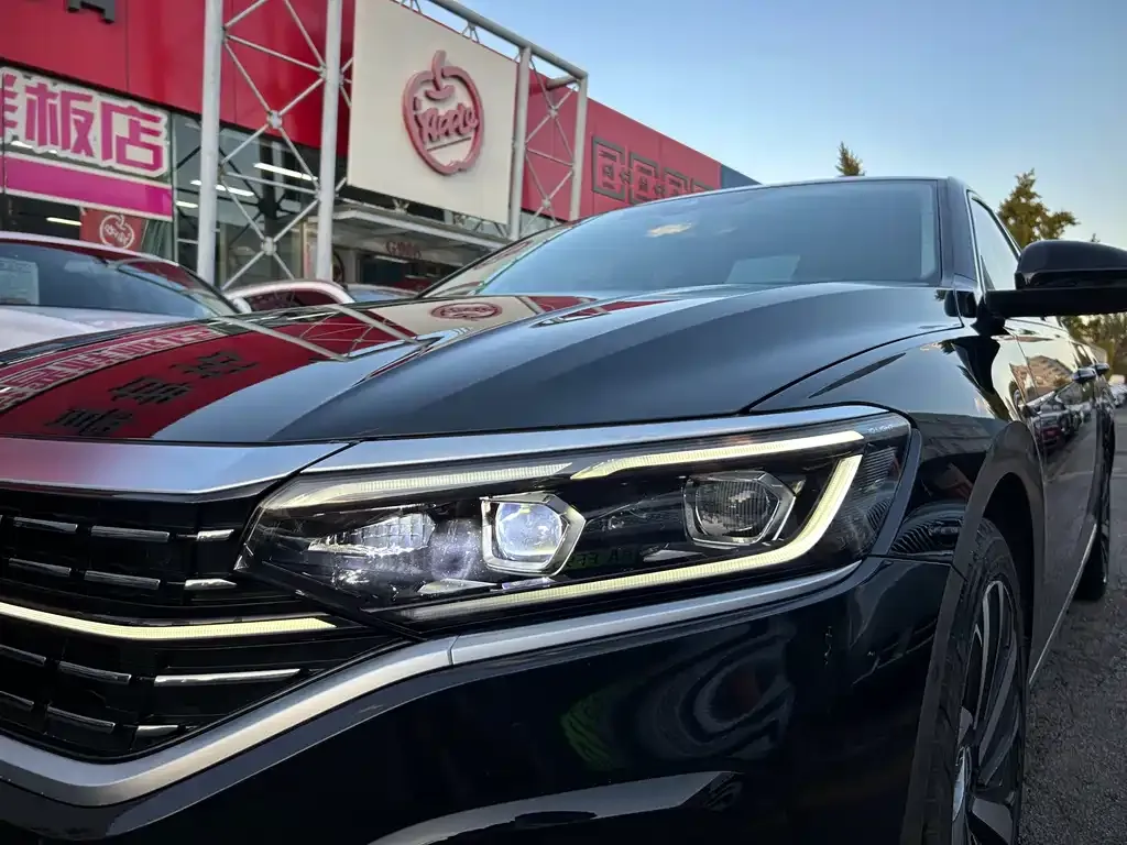 Volkswagen Passat — фото 4