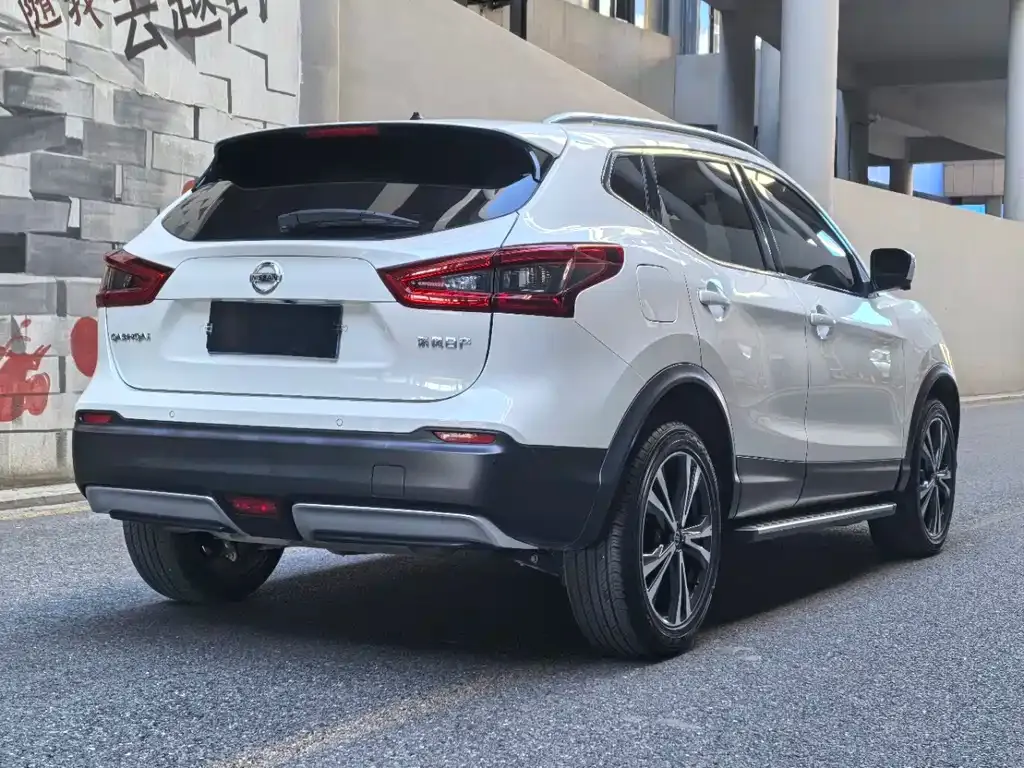 Nissan Qashqai — фото 6