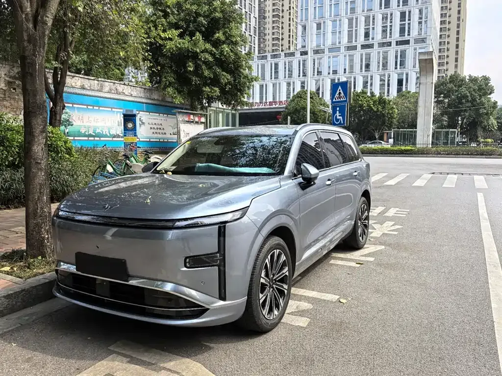 Wuling Xingguang L — фото 1