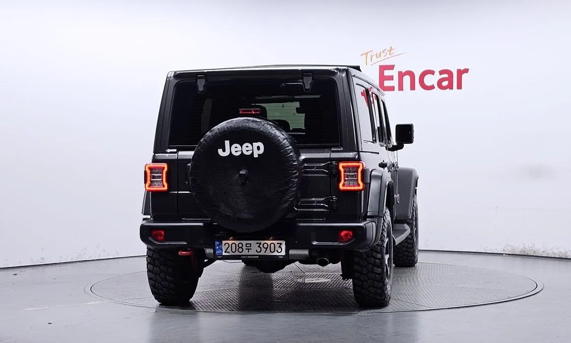 Jeep Wrangler — фото 2