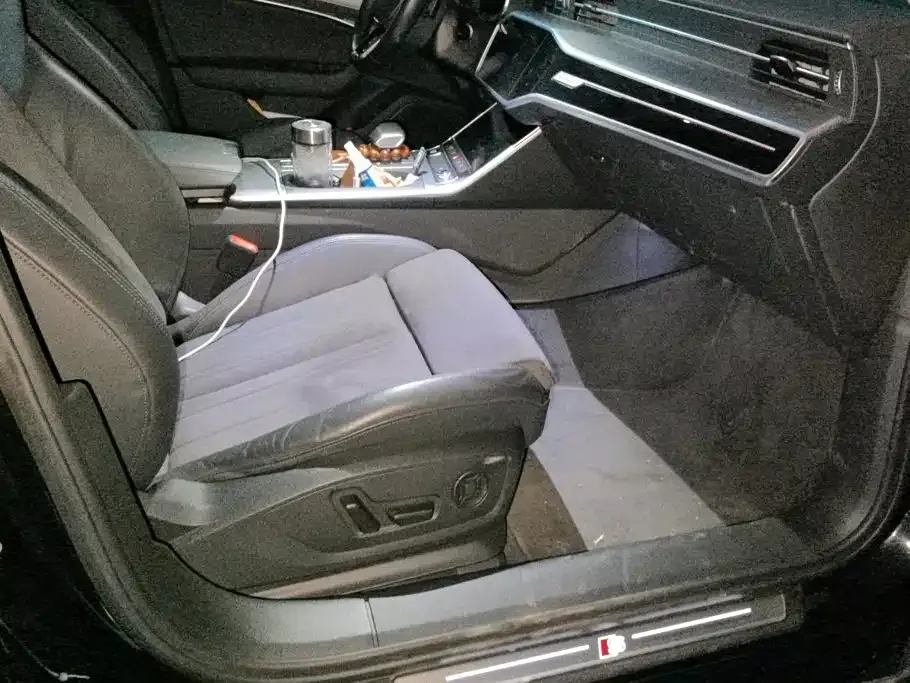 Audi A6 (Import) — фото 3