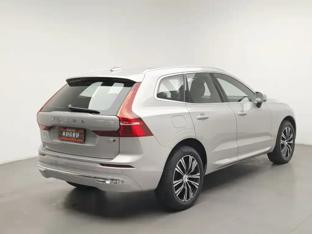 Volvo XC60 — фото 2