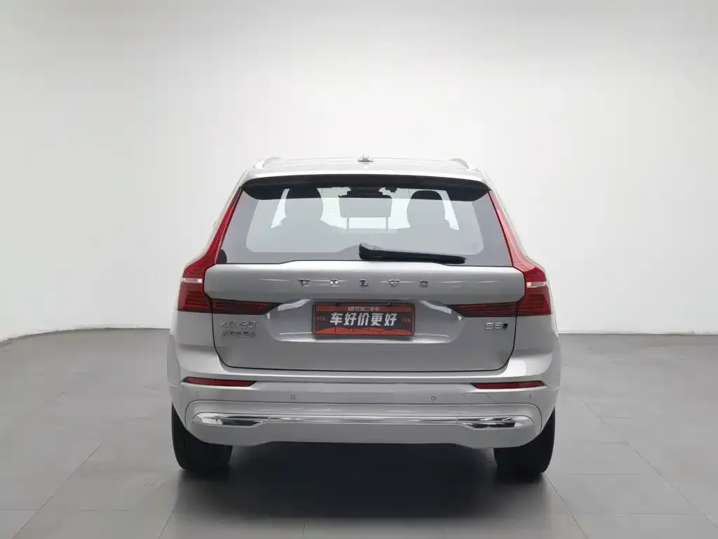 Volvo XC60 — фото 3