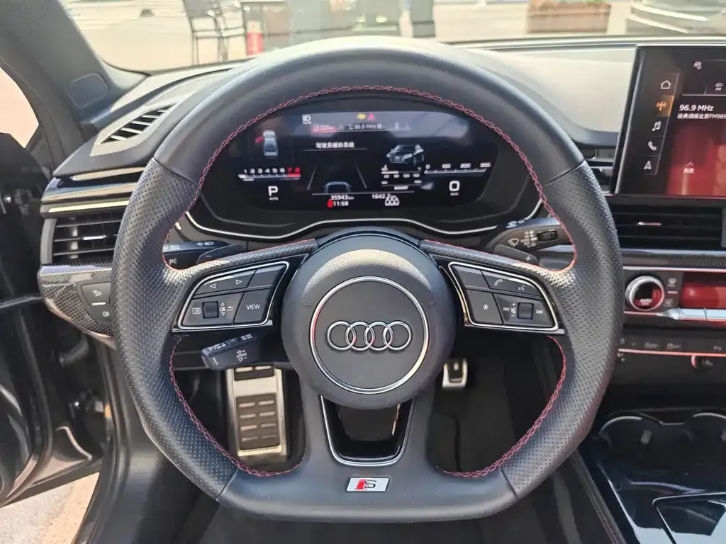Audi S4 — фото 9