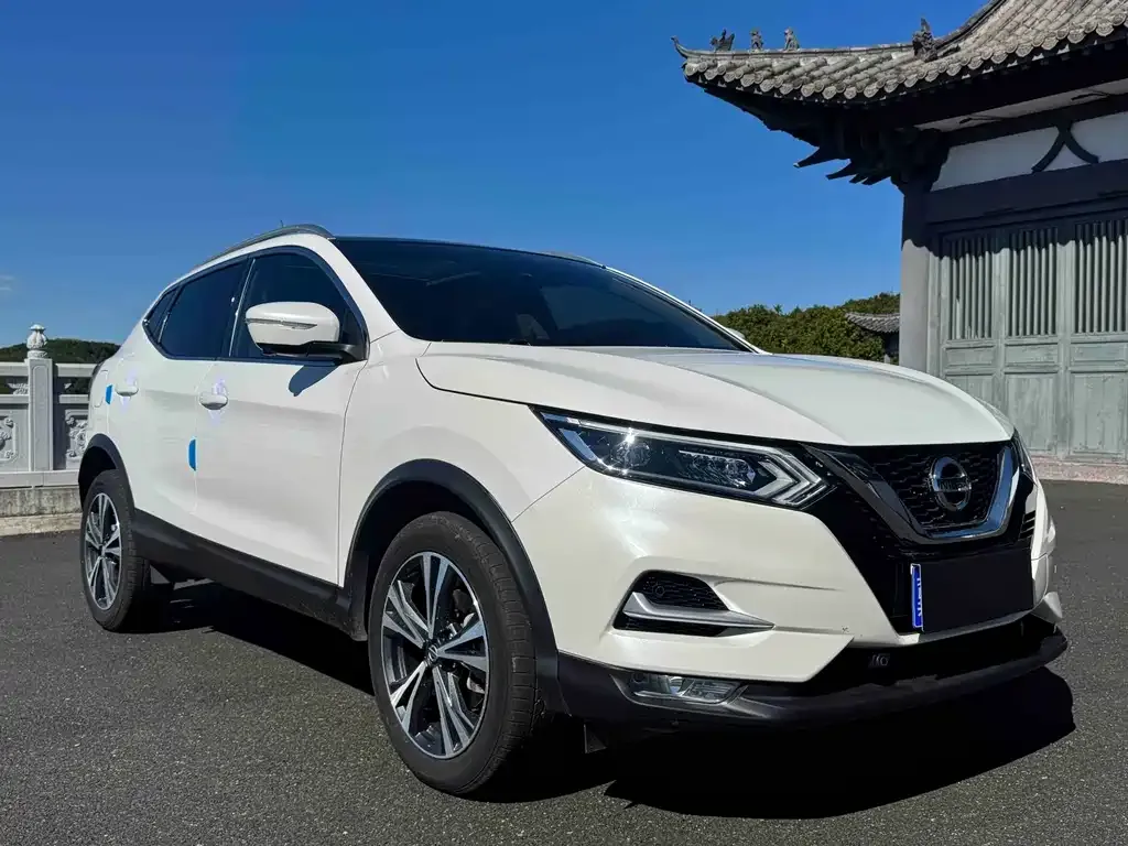 Nissan Qashqai — фото 7