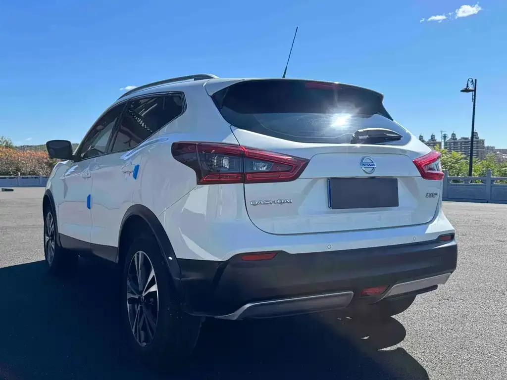 Nissan Qashqai — фото 10