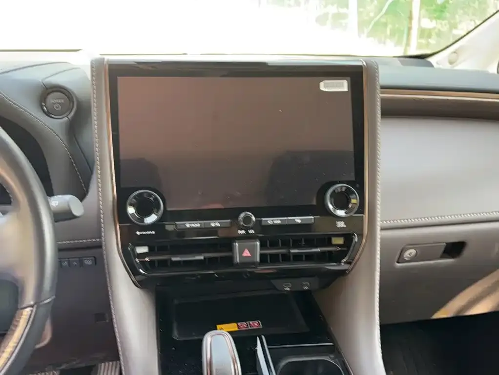 Toyota Alphard — фото 3