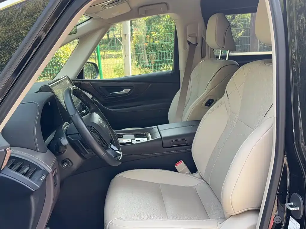 Toyota Alphard — фото 4