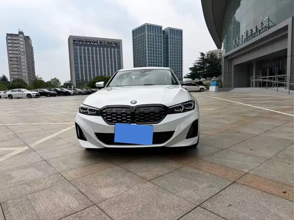 BMW i3 — фото 1