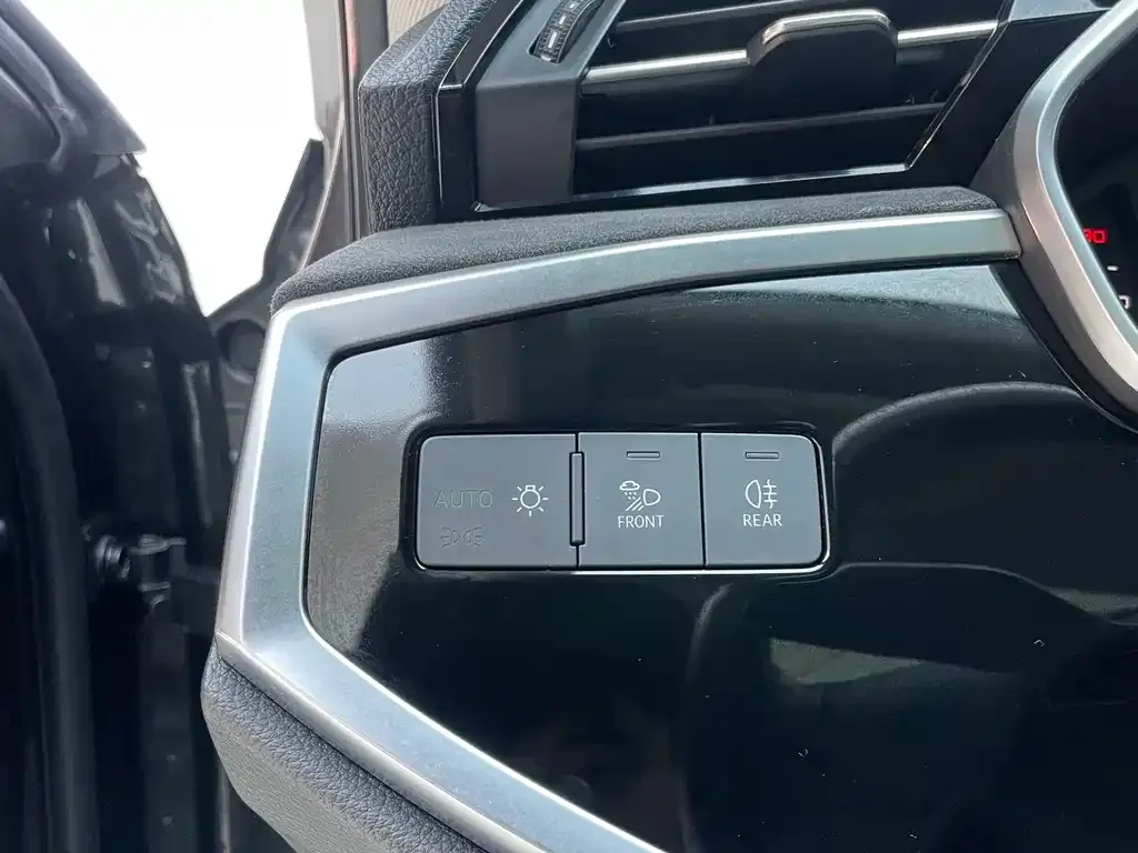 Audi Q3 Sportback — фото 7