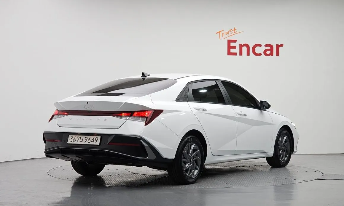 Hyundai AVANTE — фото 3
