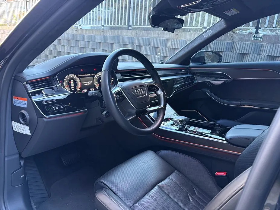 Audi A8 — фото 8