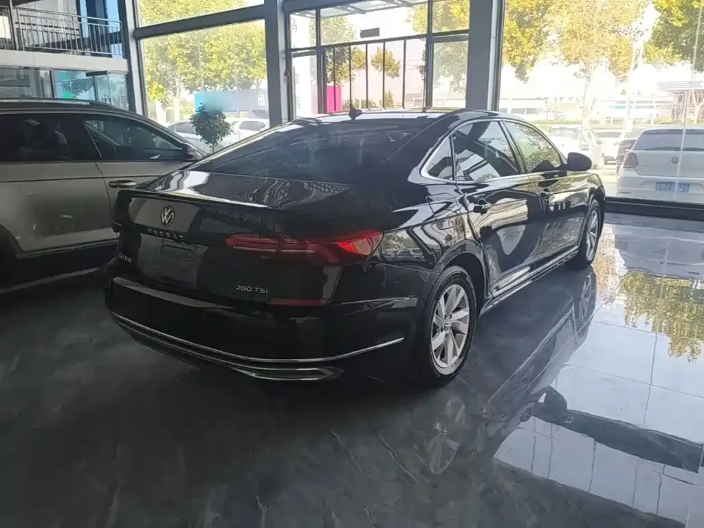 Volkswagen Passat — фото 6