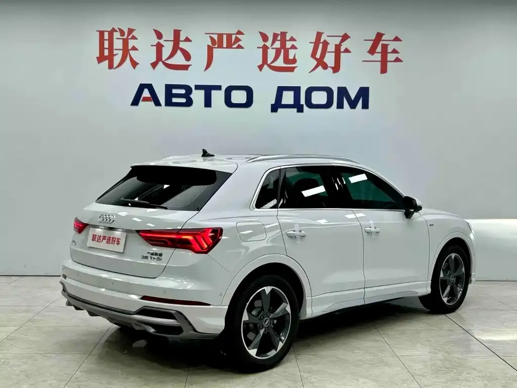 Audi Q3 — фото 10