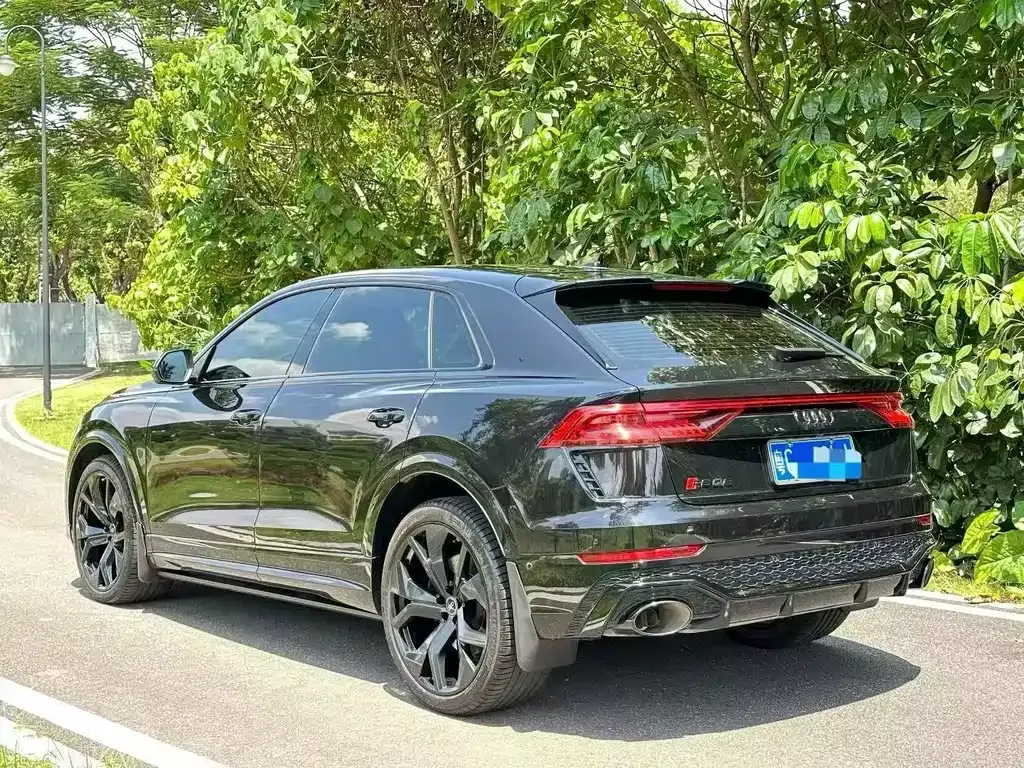 Audi RS Q8 — фото 5