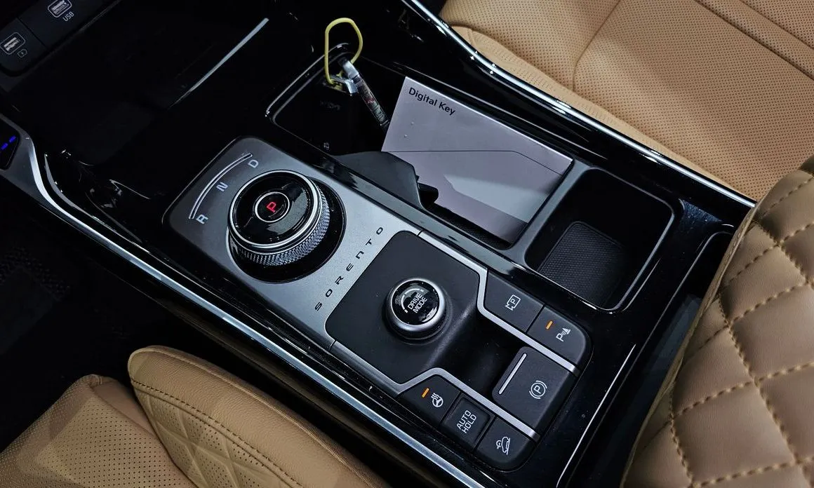 Kia Sorento — фото 6