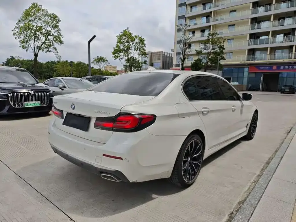 BMW 5 Series — фото 2